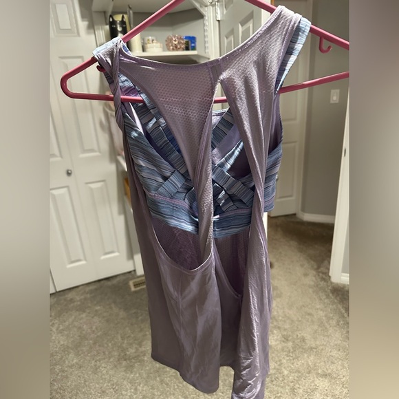 Lululemon Ready & Go Tank Lilac / Wave Twist Lilac Kayak Blue Size 4 - Picture 4 of 5